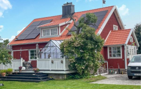 Gorgeous Home In Västervik With Wifi